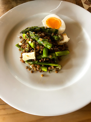 Warmer Linsen Spargelsalat